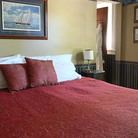 Sleepy Hollow B&B Gananoque Exterior foto